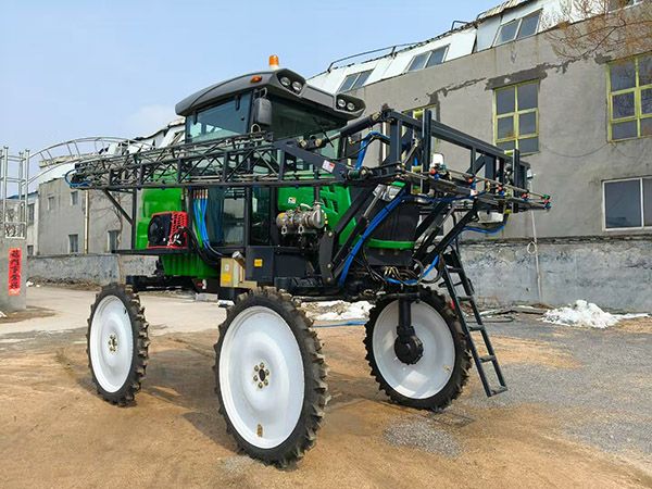 3WPZ-2000H型自走式噴桿噴霧機(jī)